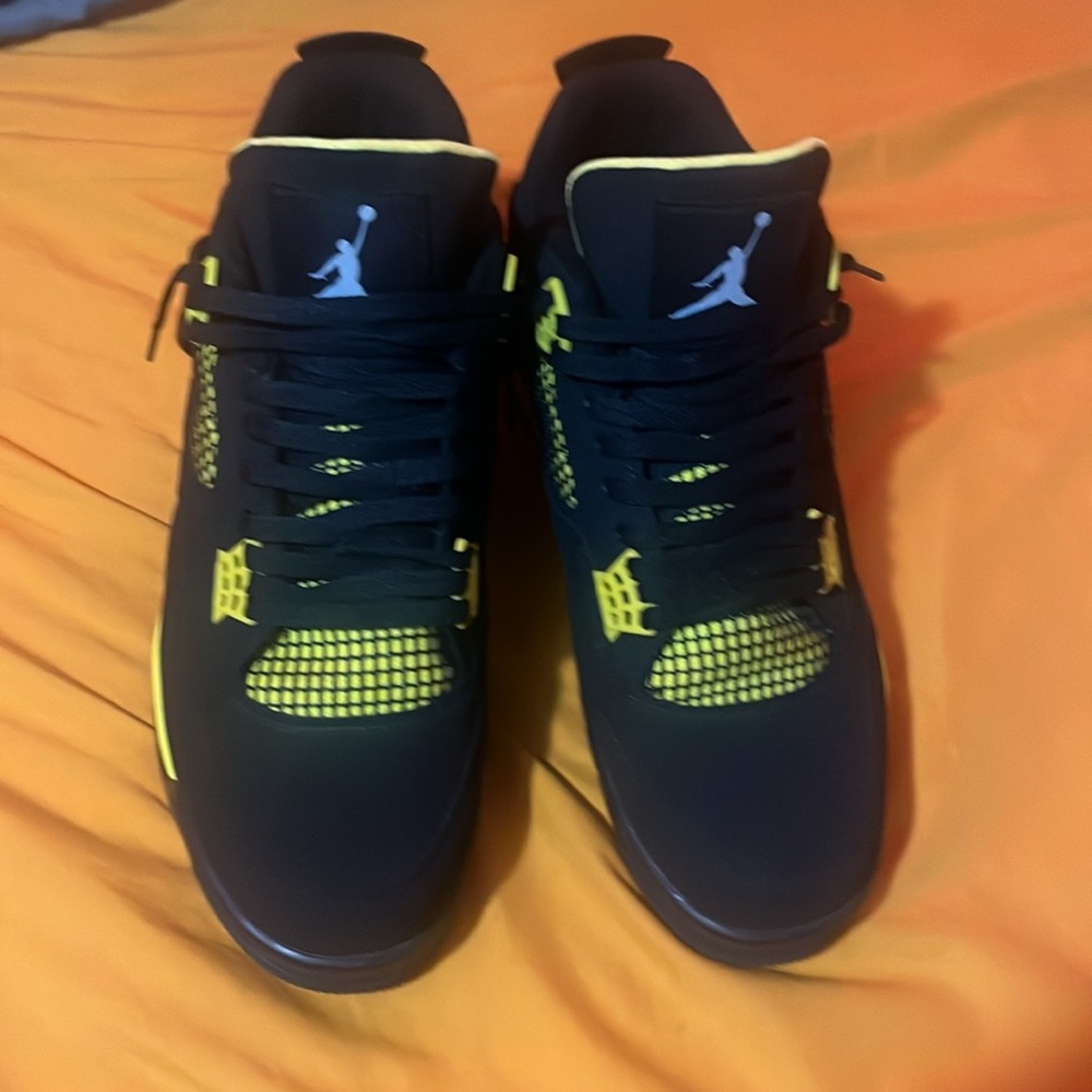 Jordan 4